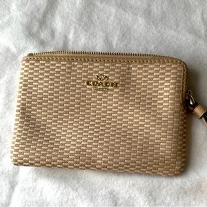 Rare Coach Legacy Jacquard Corner Zip Wristlet in Gold and Cream F13311 NWOT